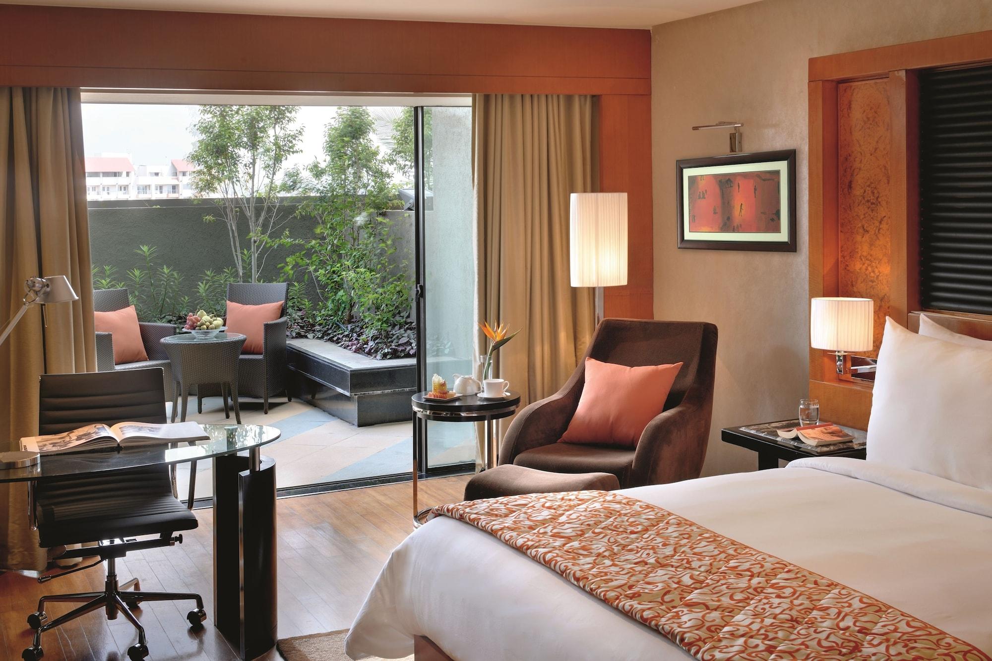 Gokulam Grand Hotel & Spa Bangalore Room photo